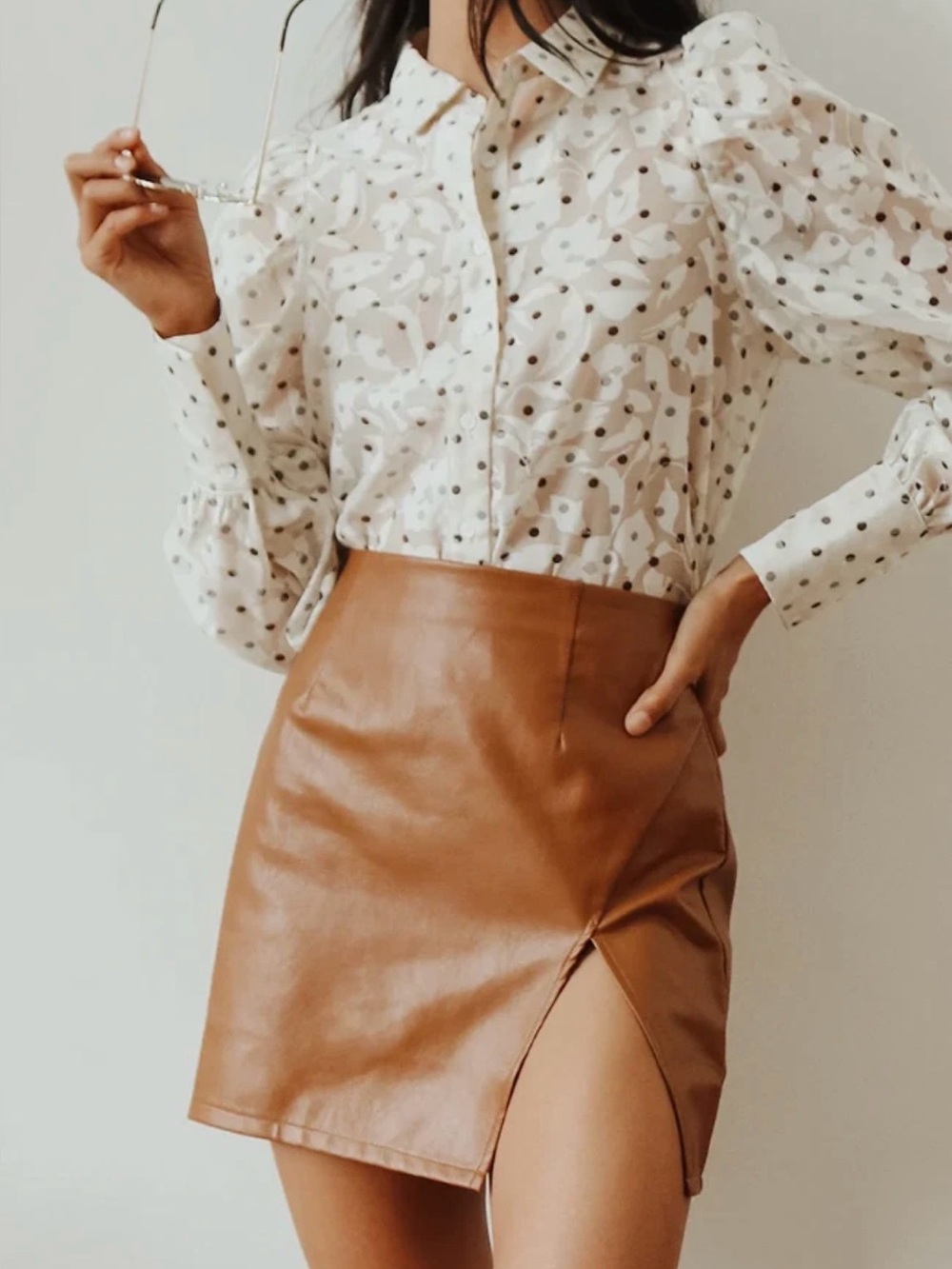 Lulus - Corte Brown Vegan Leather Mini Skirt Slit Walk Size Small